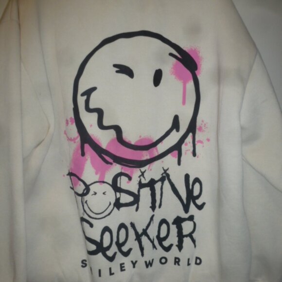 ๐ธ Smiley World Womenโs Hoodie Sweatshirt โ Size L ๐ธ - Picture 4 of 9
